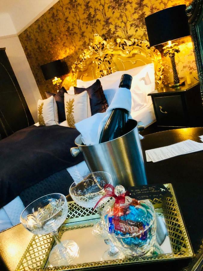 The Niche Bed & Breakfast Истборн Екстериор снимка